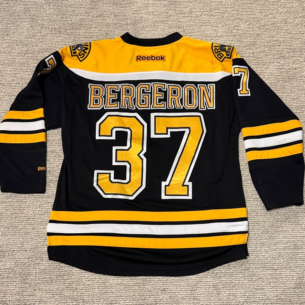 Reebok Bergeron Boston Bruins Hockey Jersey - Picture 6 of 6
